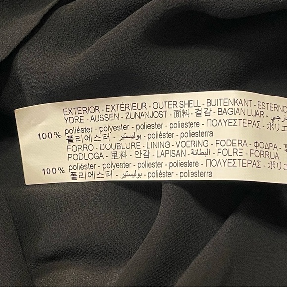 ZARA V-Neck Sleeveless Double Layered Blouse in Black - Picture 4 of 4